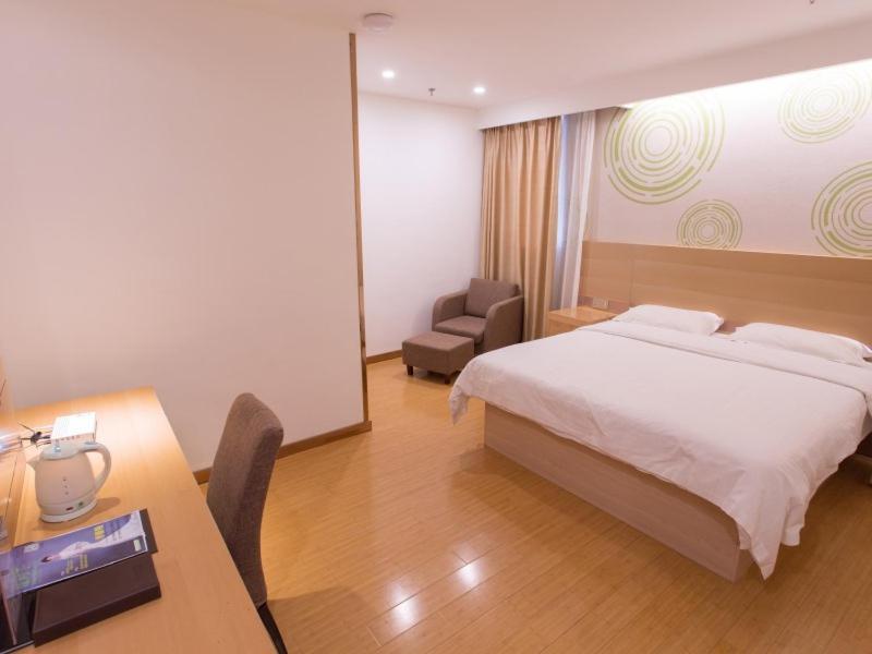 Greentree Inn Jiangxi Fuzhou Gandong Bridge Express Hotel Esterno foto