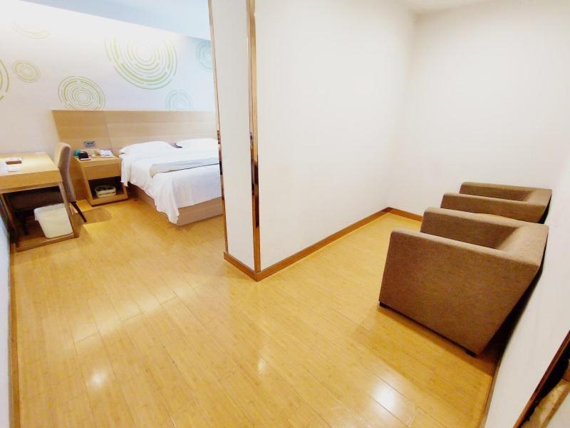 Greentree Inn Jiangxi Fuzhou Gandong Bridge Express Hotel Esterno foto